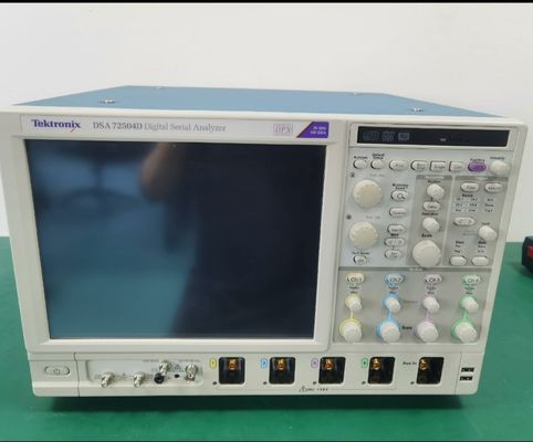 comprar Tektronix DSA72504D Osciloscopio 25 GHz Analisador digital en serie 4 canales analógicos Usados Propiedad Fabricación en línea
