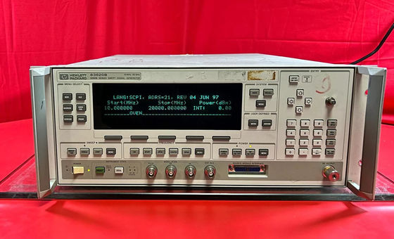 comprar Benchtop/Portable Keysight Agilent 83620B 10.01 Generador de señal de barrido sintetizado de 20 GHz Equipo de prueba utilizado Fabricación en línea