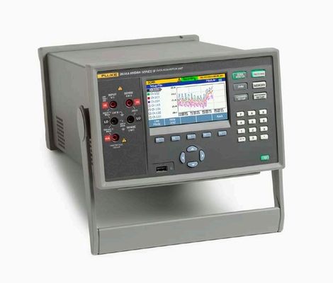 comprar Sistema de adquisición de datos Fluke 2638A Hydra Series III con 66 entradas universales, DMM de 6.5 dígitos y seguridad IEC Categoría II 300V Fabricación en línea