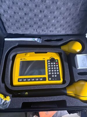 comprar Equipo de Medición de CEM Narda SRM-3006 con Medición Selectiva de Frecuencia hasta 29.5 GHz, Evaluación Conforme a Normas y Antenas Isotrópicas de Medición Fabricación en línea