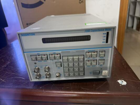 comprar Medidor de capacitancia Boonton Modelo 7200 con frecuencia de prueba de 1 MHz, rango de 2000 pF y GPIB estándar para mediciones DLTS Fabricación en línea