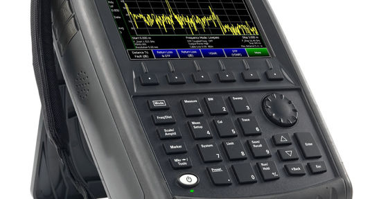 Analista de mano Keysight FieldFox Analista de red de microondas de 18 GHz con 2 puertos y 91 dB de rango dinámico