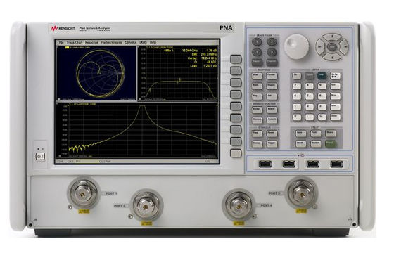 Analizador de red de microonda de Agilent Keysight N5227A PNA 10MHz-67GHz montado en rack