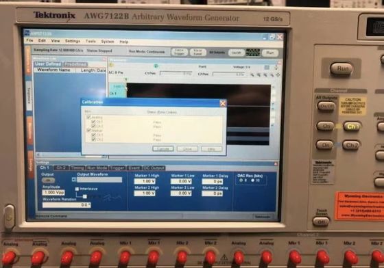 AWG7122B 12 GS/s Generador de forma de onda arbitraria de Tektronix 2 Ch