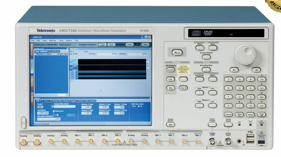 AWG7102 Generador de forma de onda arbitraria de Tektronix 10GS/S Salida de gran ancho de banda