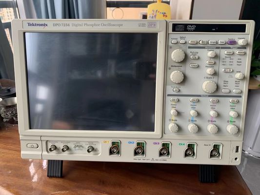 Usado y pre-poseído Osciloscopio digital de fósforo de 2.5 GHz Tektronix DPO7254 Osciloscopio