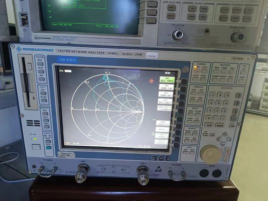 Analista de red VNA de Rohde & Schwarz ZVM de 10 MHz a 20 GHz