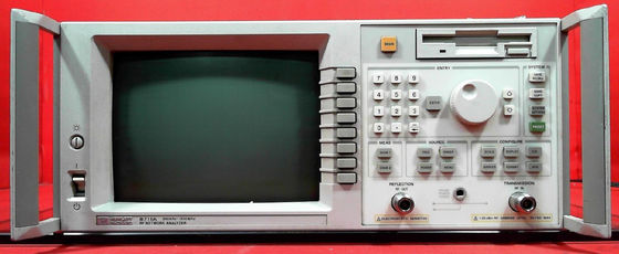 Keysight Agilent 8711A Economía Escalador de RF T/R Analista de red Factor de forma de banco Funciones probadas 300 KHz 1,3 GHz