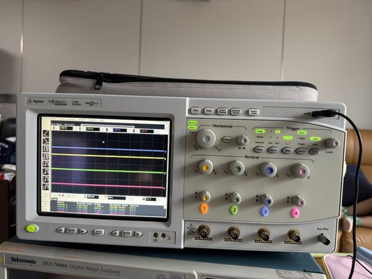 Osciloscopio Infiniium Keysight DSO80204B con ancho de banda de 2 GHz, 4 canales y tasa de muestreo de 40 GSa/s