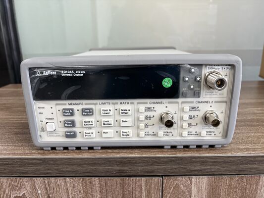 Keysight 53131A Contador universal con frecuencia de 225 MHz Resolución de 10 dígitos/segundos e interfaz GPIB