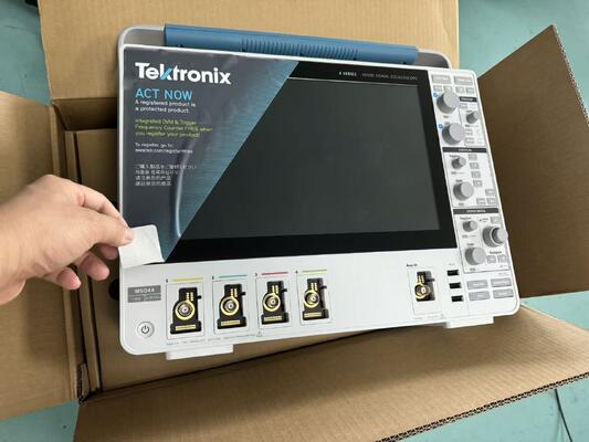 Osciloscopio de señal mixta Tektronix 4 Series MSO44 usado con ancho de banda de 1 GHz, 4 entradas FlexChannel y pantalla de alta definición